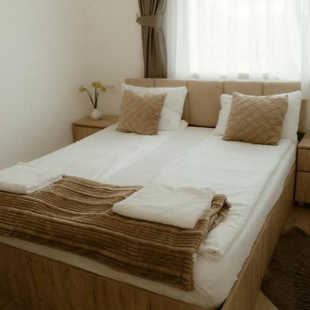 Casa Abiiani Otel Oradea Dış mekan fotoğraf