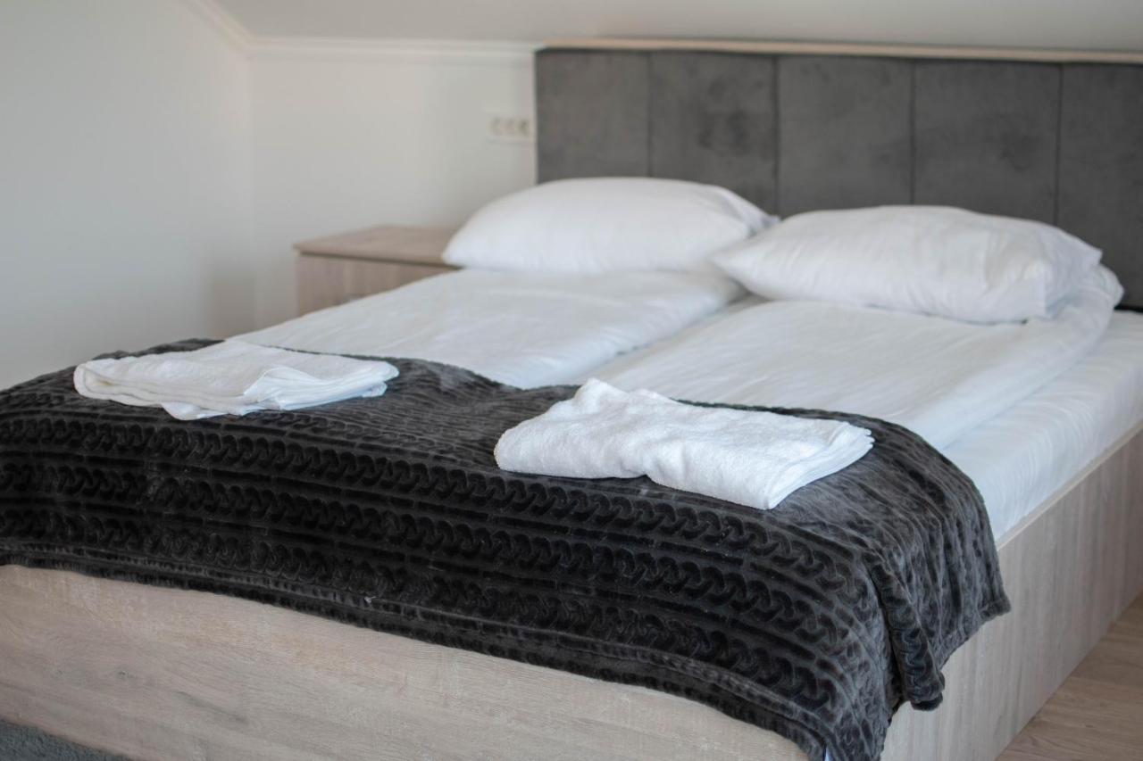 Casa Abiiani Otel Oradea Dış mekan fotoğraf