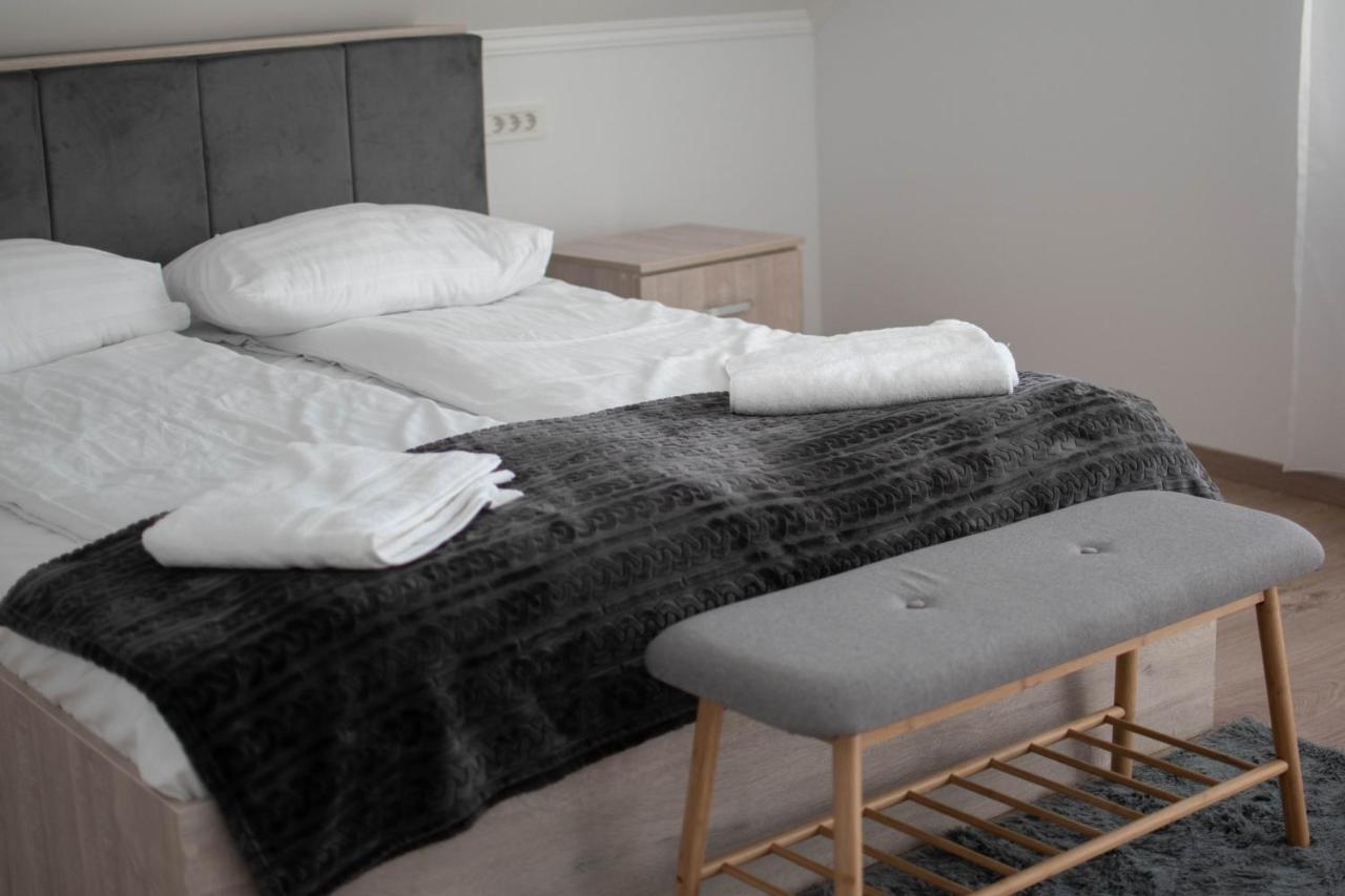Casa Abiiani Otel Oradea Dış mekan fotoğraf