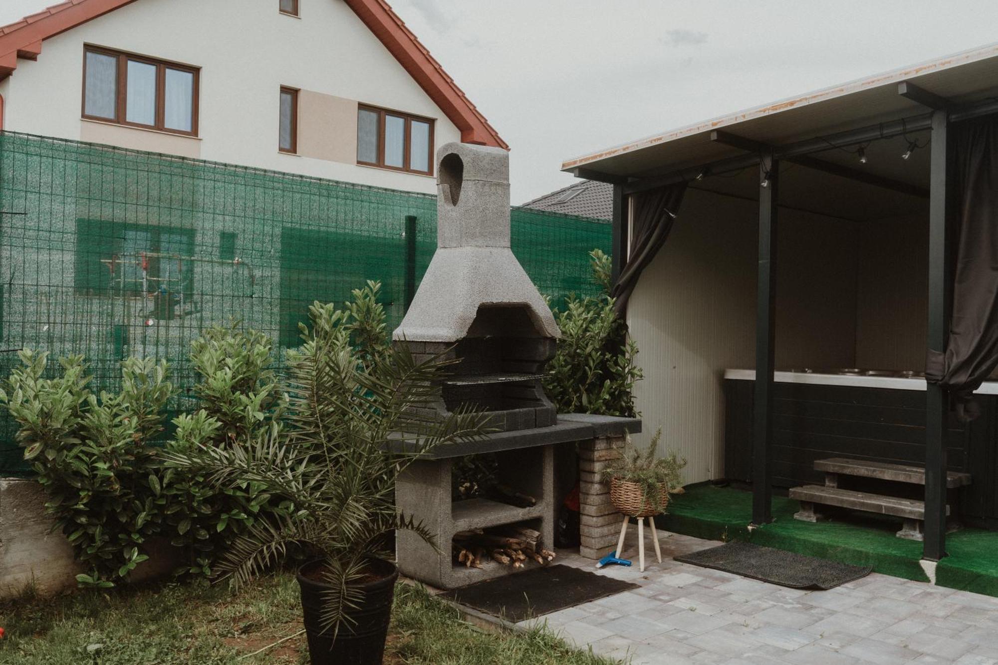 Casa Abiiani Otel Oradea Dış mekan fotoğraf
