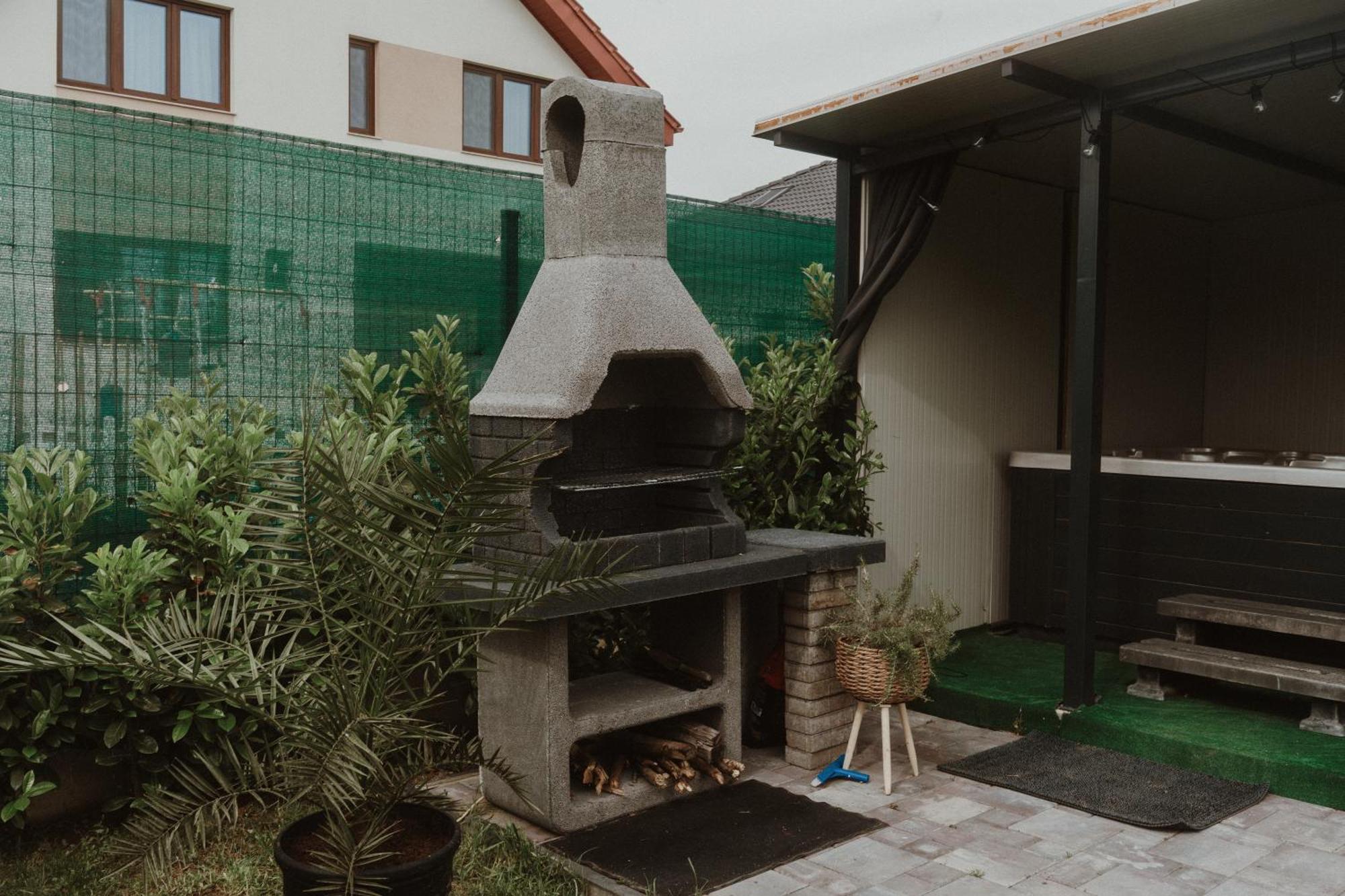 Casa Abiiani Otel Oradea Dış mekan fotoğraf