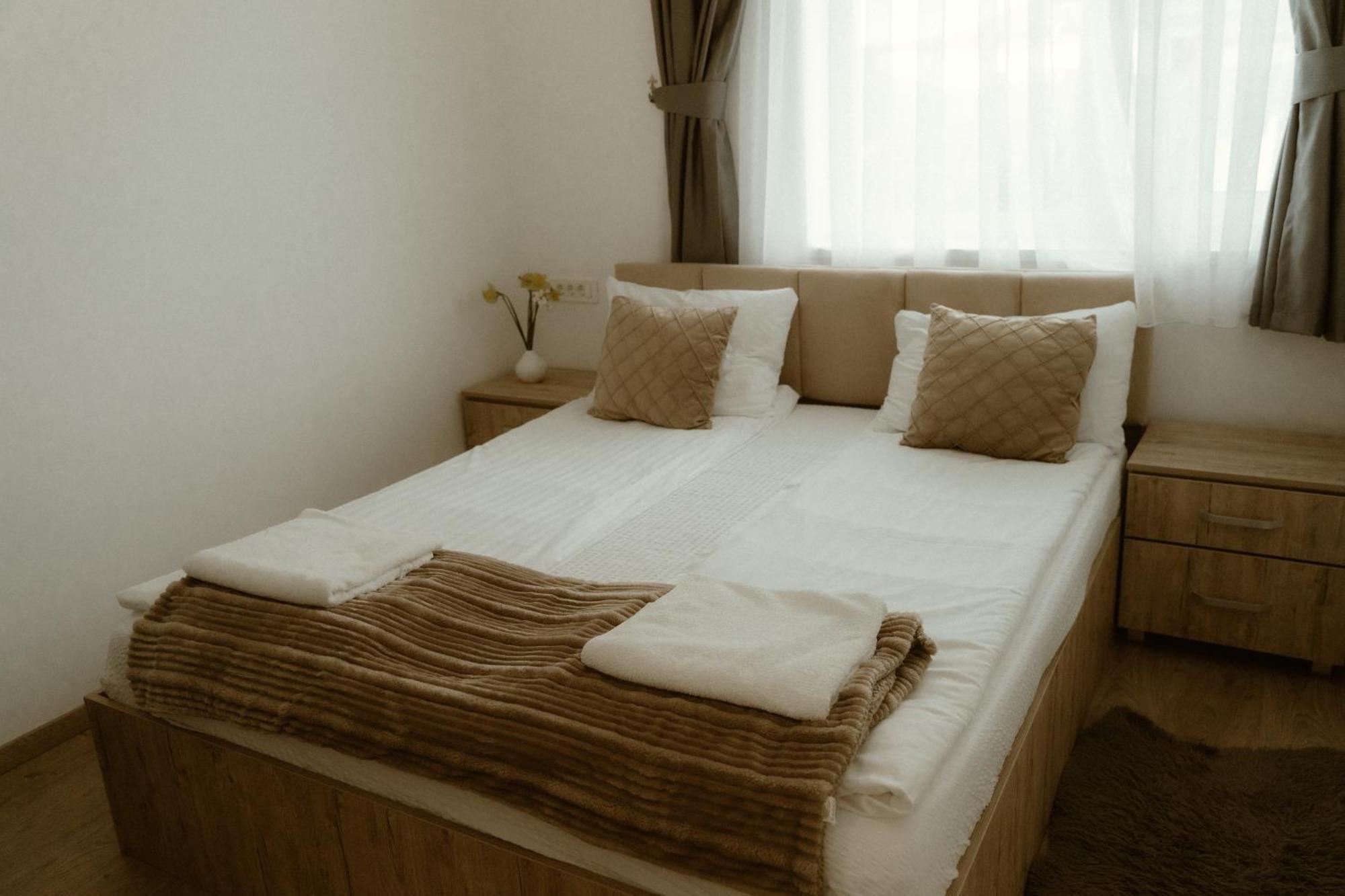 Casa Abiiani Otel Oradea Dış mekan fotoğraf