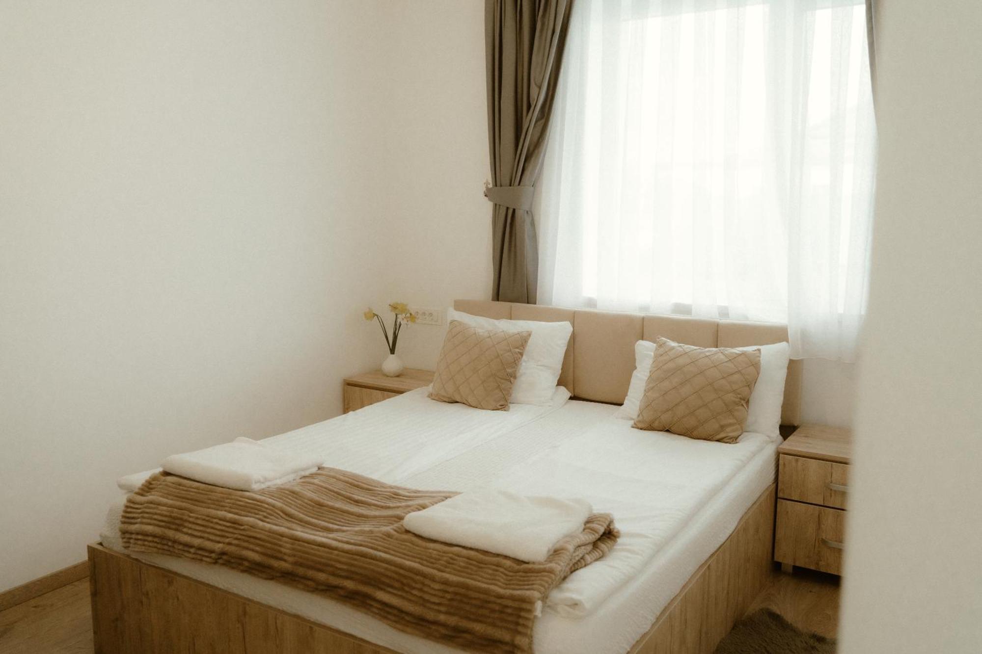 Casa Abiiani Otel Oradea Dış mekan fotoğraf