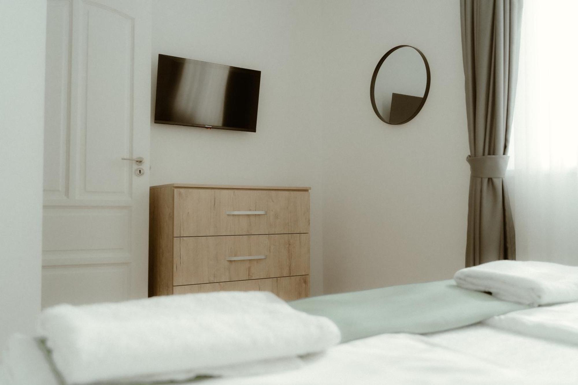 Casa Abiiani Otel Oradea Dış mekan fotoğraf